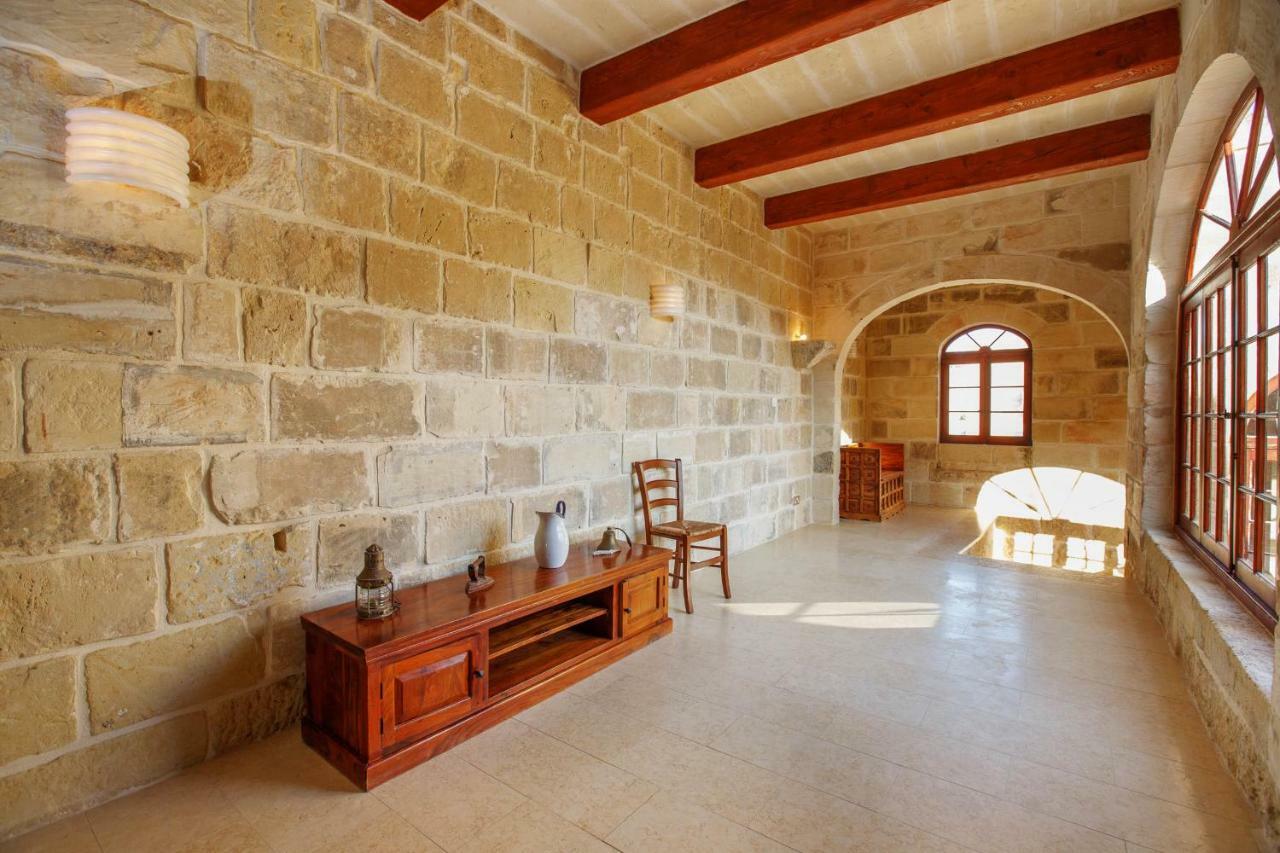 Il-Veduta Holiday Farmhouse With Sunny Private Pool In Island Of Gozo Għarb Екстериор снимка
